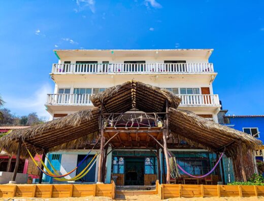 Hotel economico en zipolite, hoteles baratos, hamaca en la playa hotel neptuno