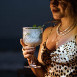 persona en restaurante bruma en zipolite